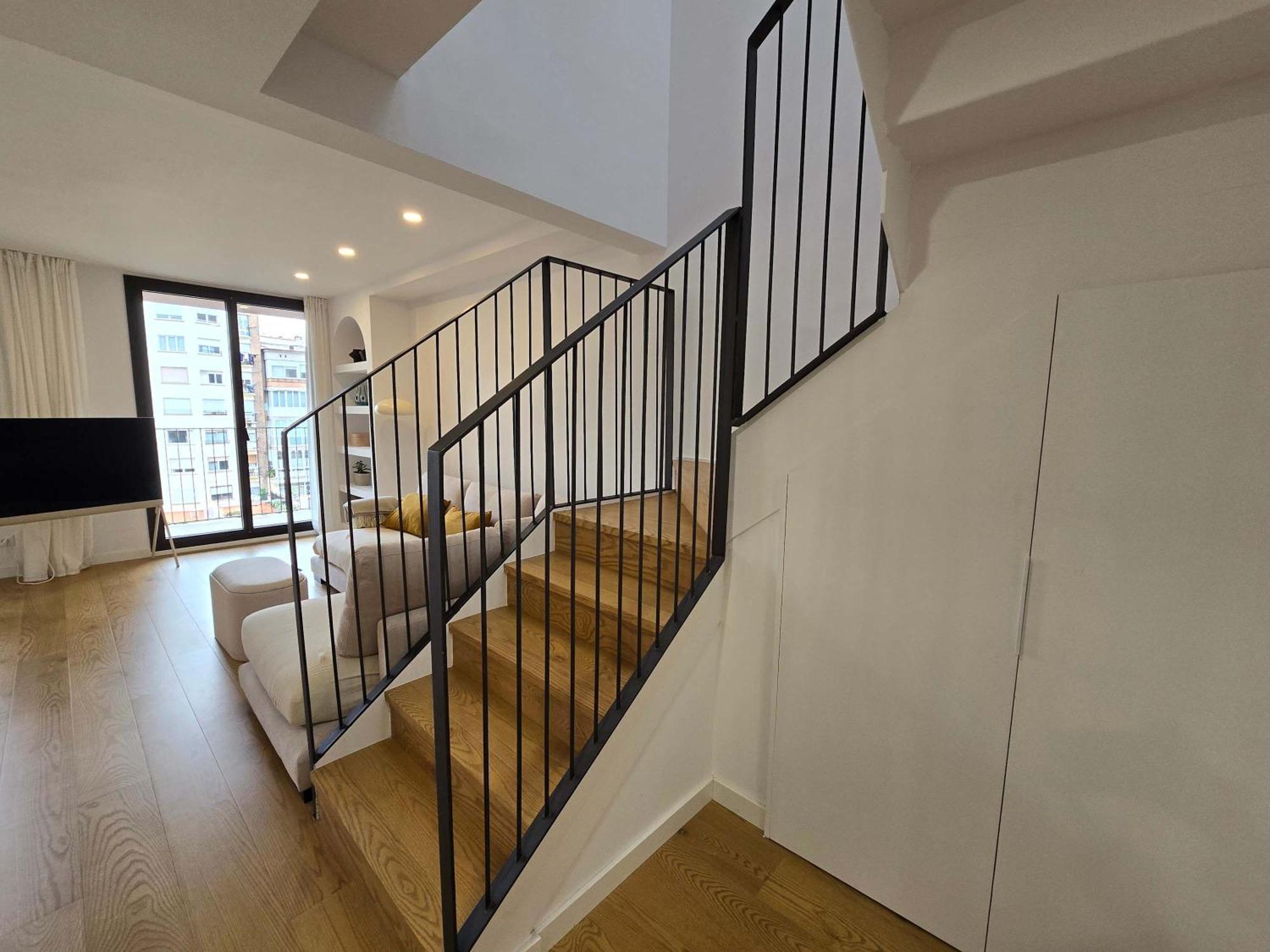 Eixample Penthouse - Bright 2br Duplex With Terraces Apartamento